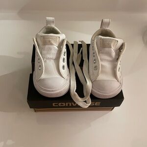 EUC Converse Infant White CTAS Street Slip Sneakers, Size 4 W/Box & Shoe Strings